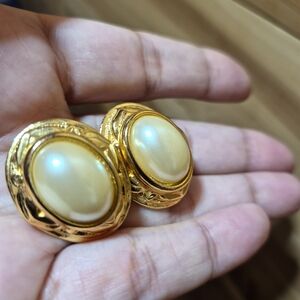 Vintage Gold and Cream Earrings